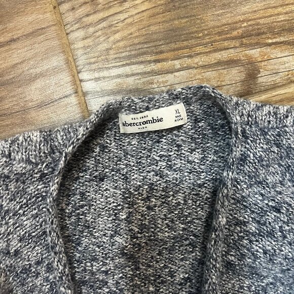 Abercrombie Kids Sweater - Picture 2 of 2